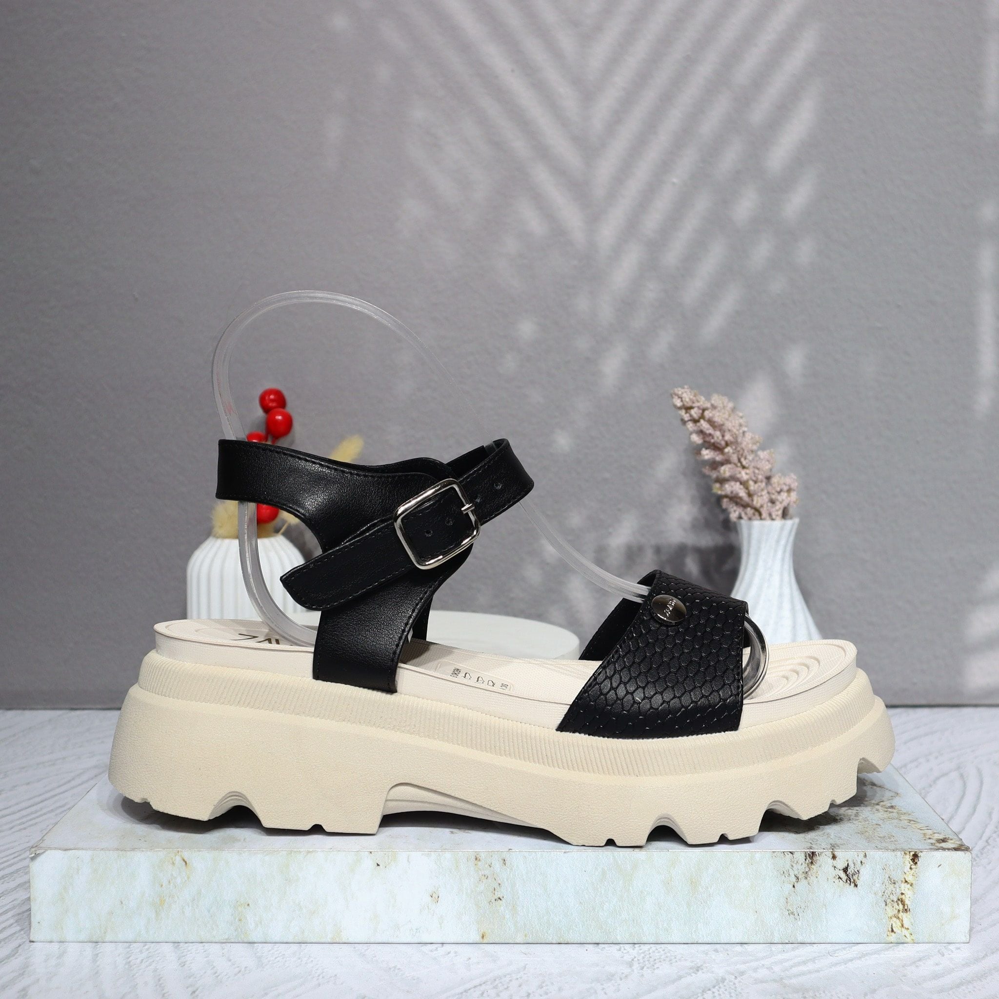 Plataforma baja negro para mujer 447-Z83