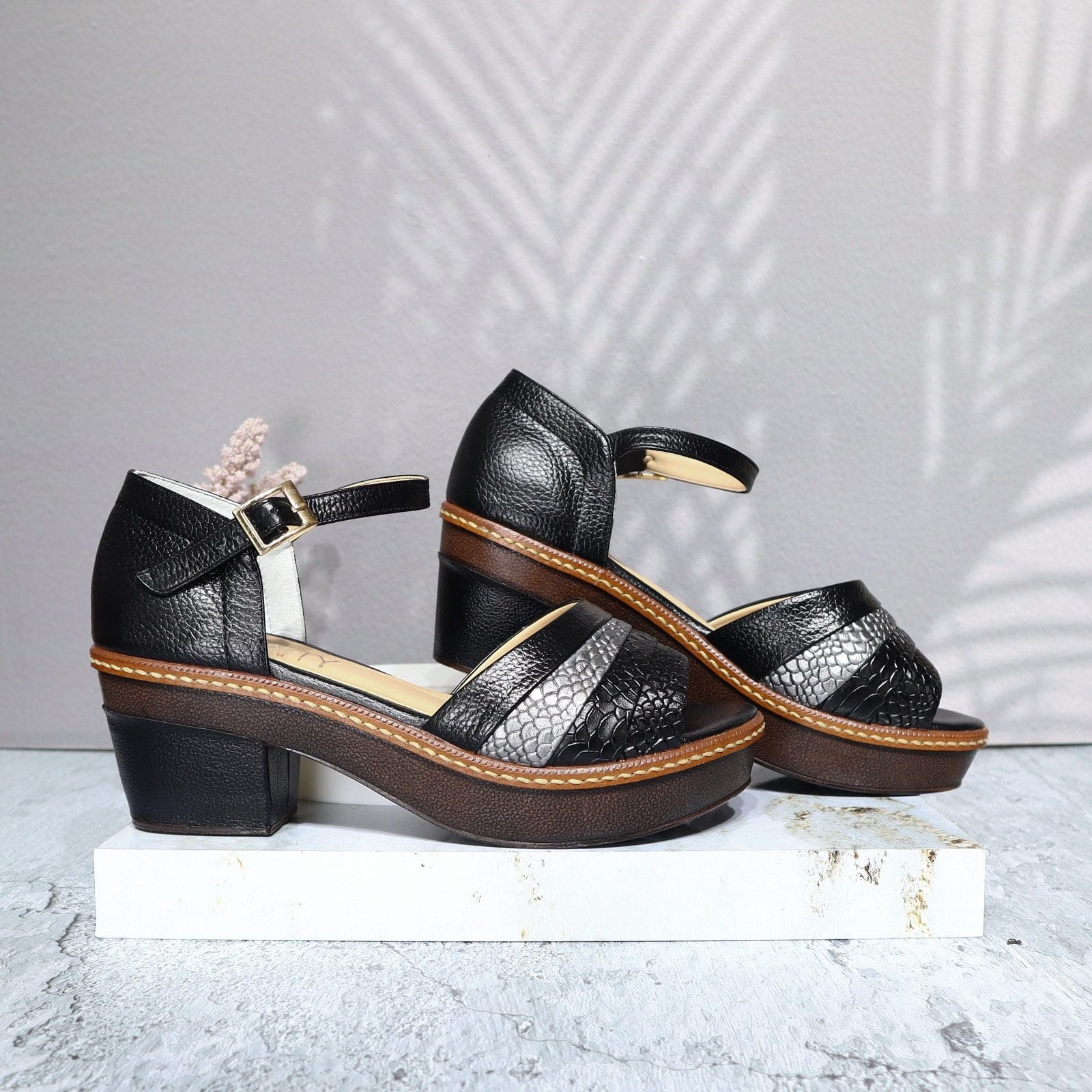 Sandalia tacon negro cuero para mujer 6132-Z06