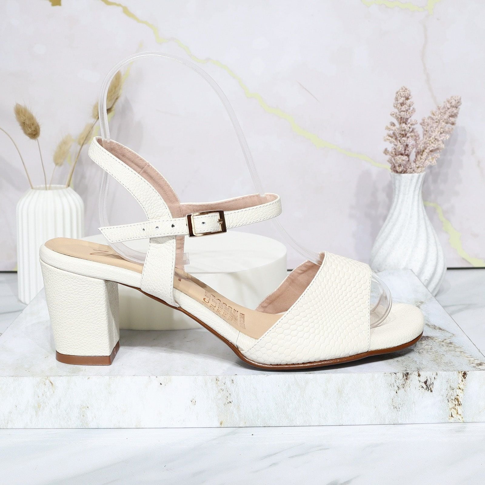 Tacon blanco cuero para mujer C07-Z522