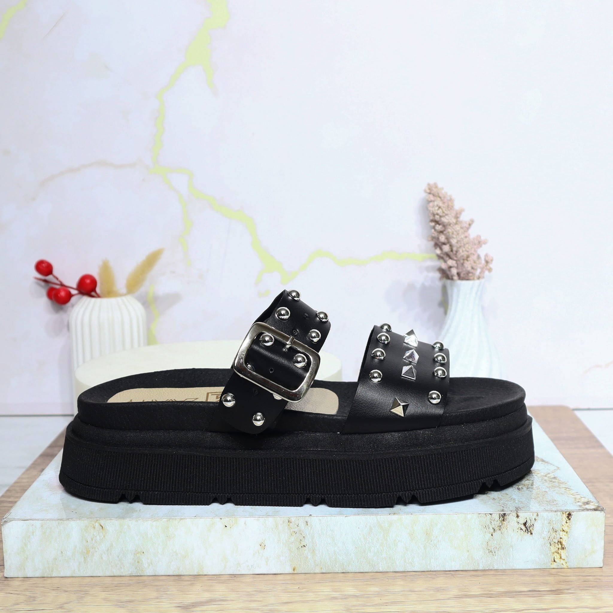 Sandalia plana negro para mujer H-TANIA