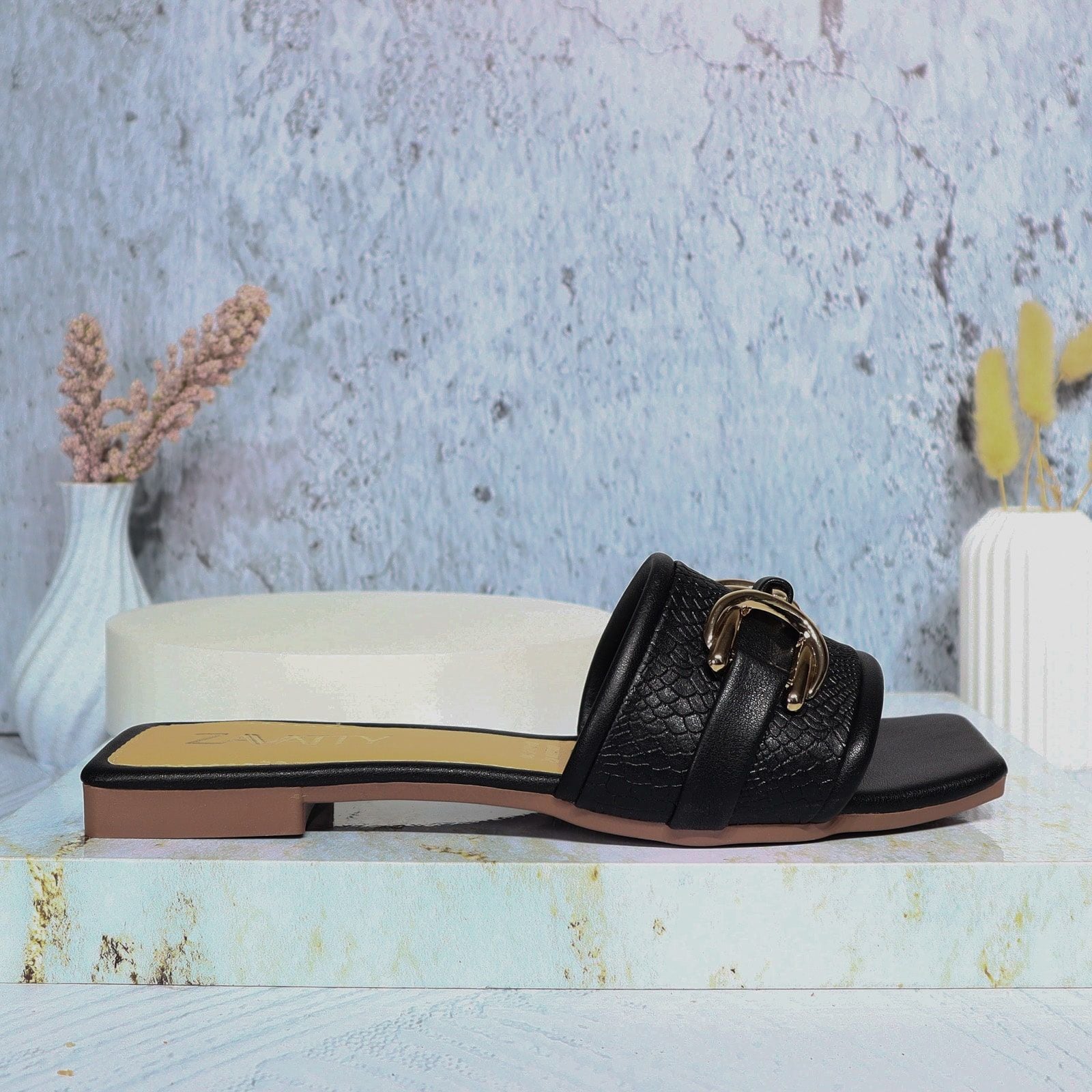 Sandalia plana negro para mujer V540-Z84