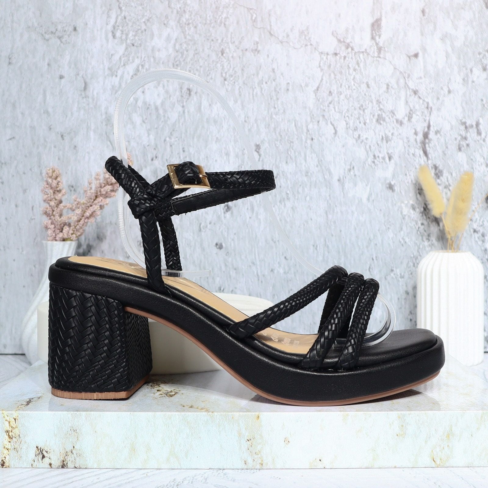 Sandalia plana negro para mujer V570-Z84