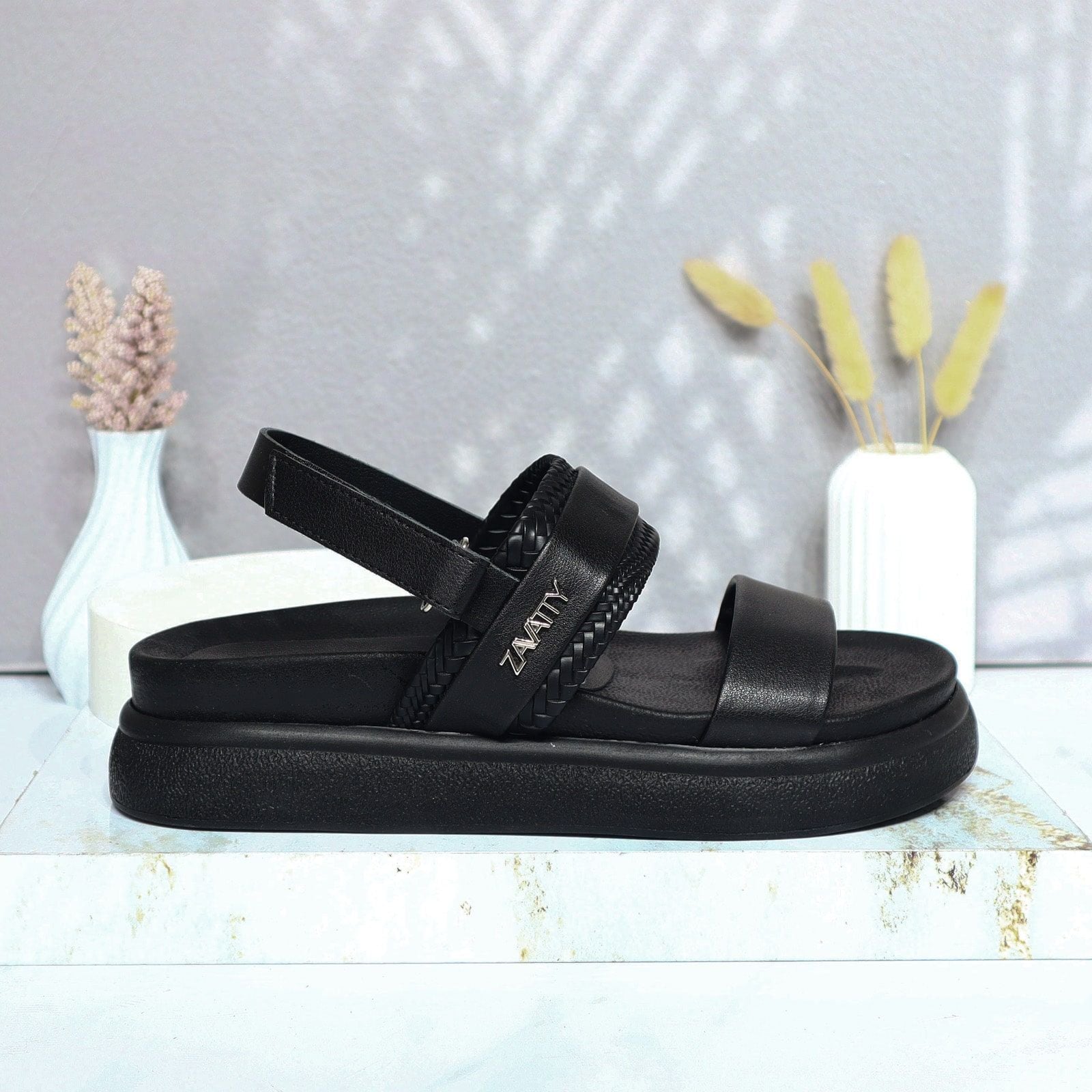 Sandalia plana negro para mujer V933-Z84