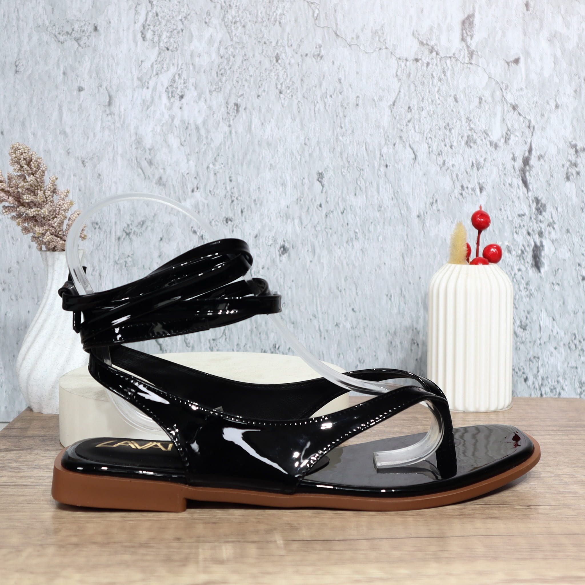 Sandalia plana negro charol para mujer TP608-Z725