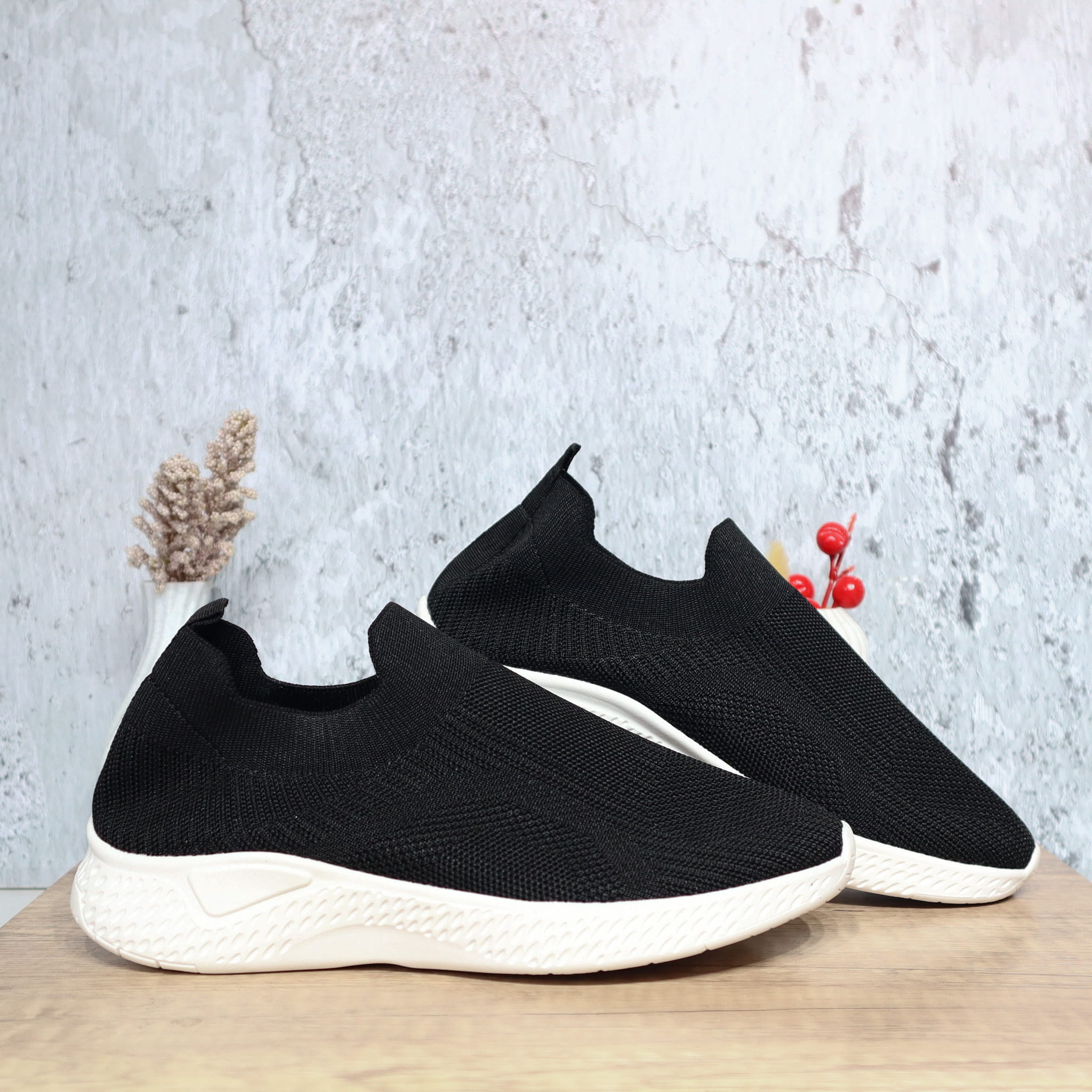 Tenis vainilla x negro para mujer P90-Z400