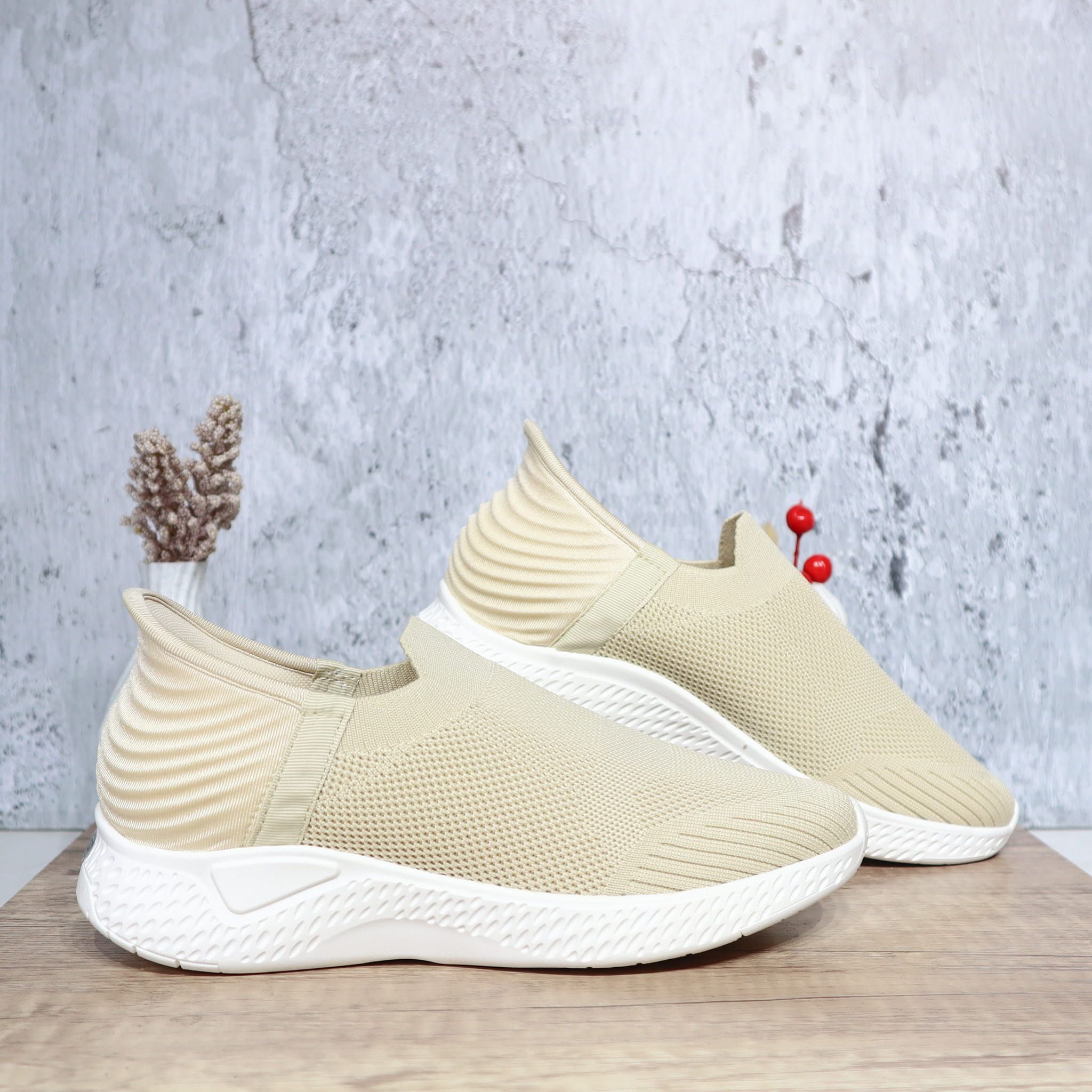 Tenis beige para mujer P97-Z400