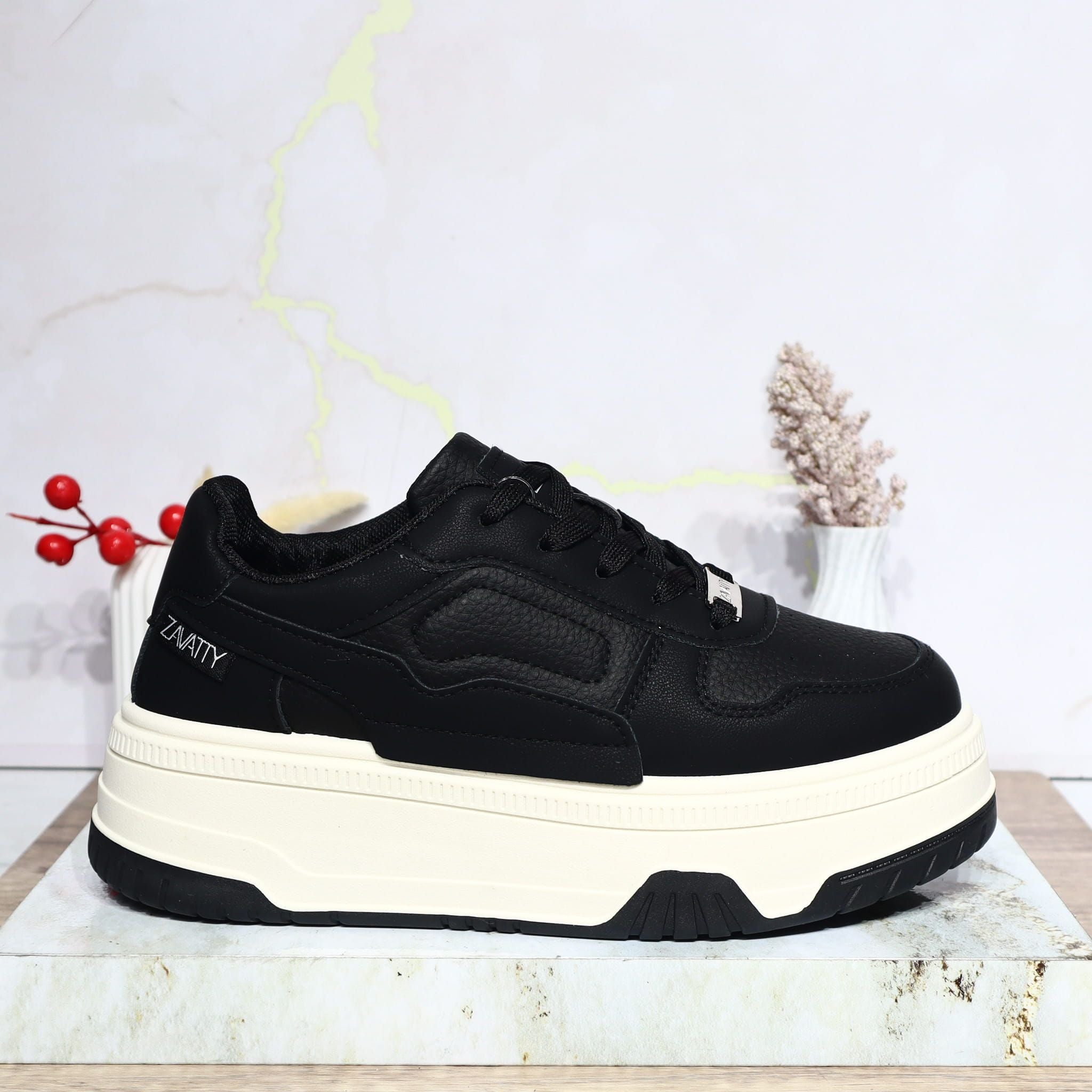 Tenis negro para mujer 25056-Z477