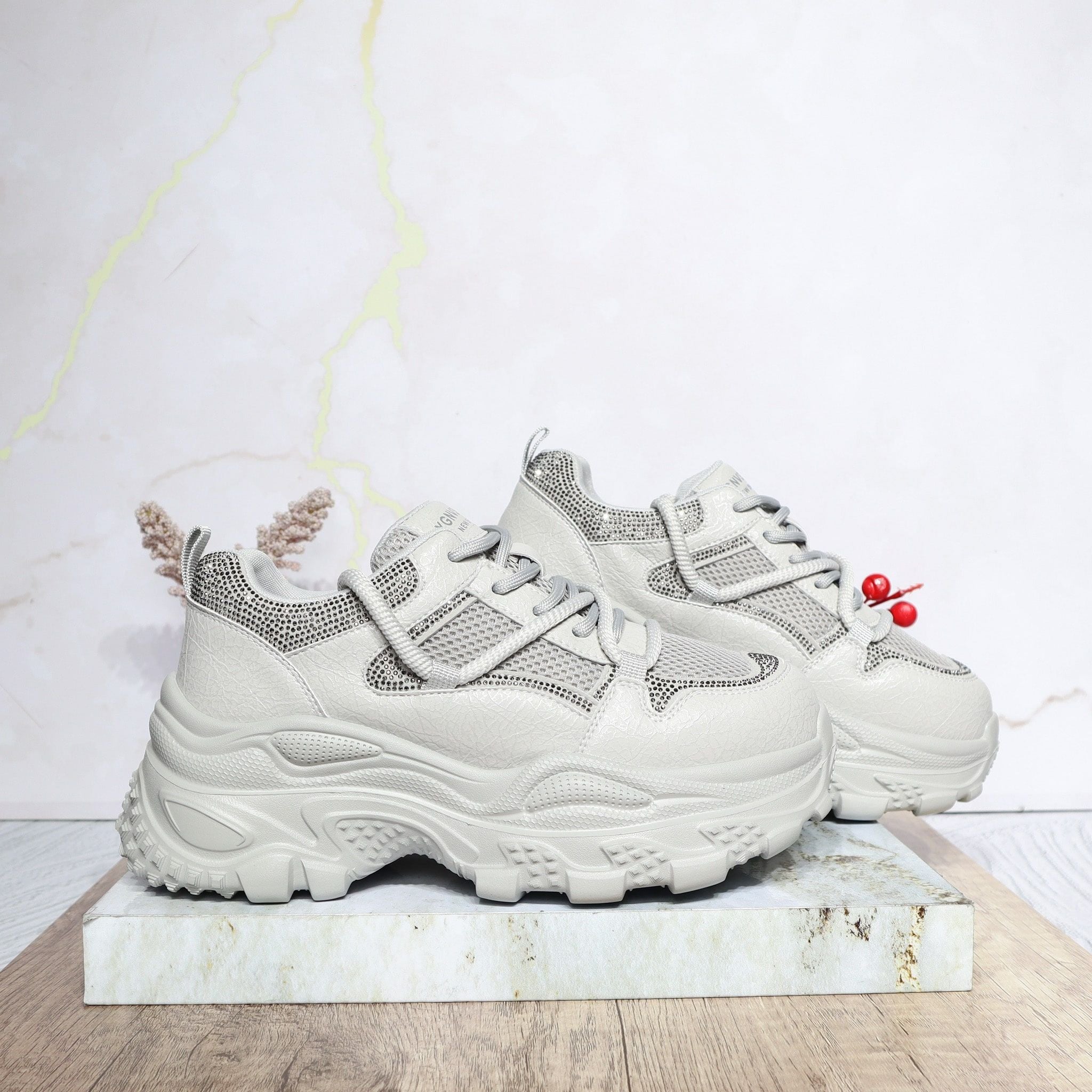 Tenis gris para mujer 2594-Z631