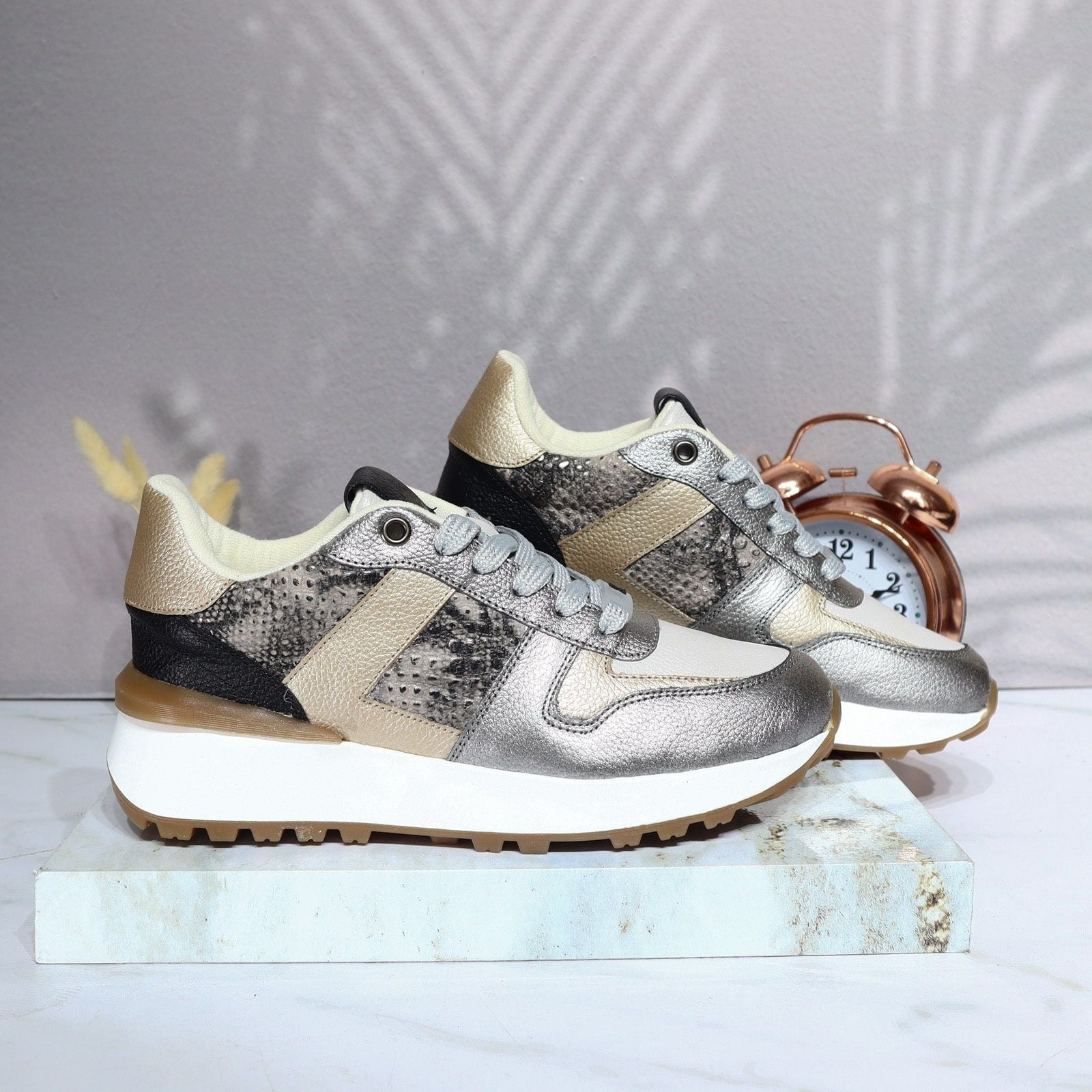 Tenis fusil x dorado para mujer TAC950