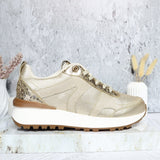 Tenis dorado para mujer TAC952