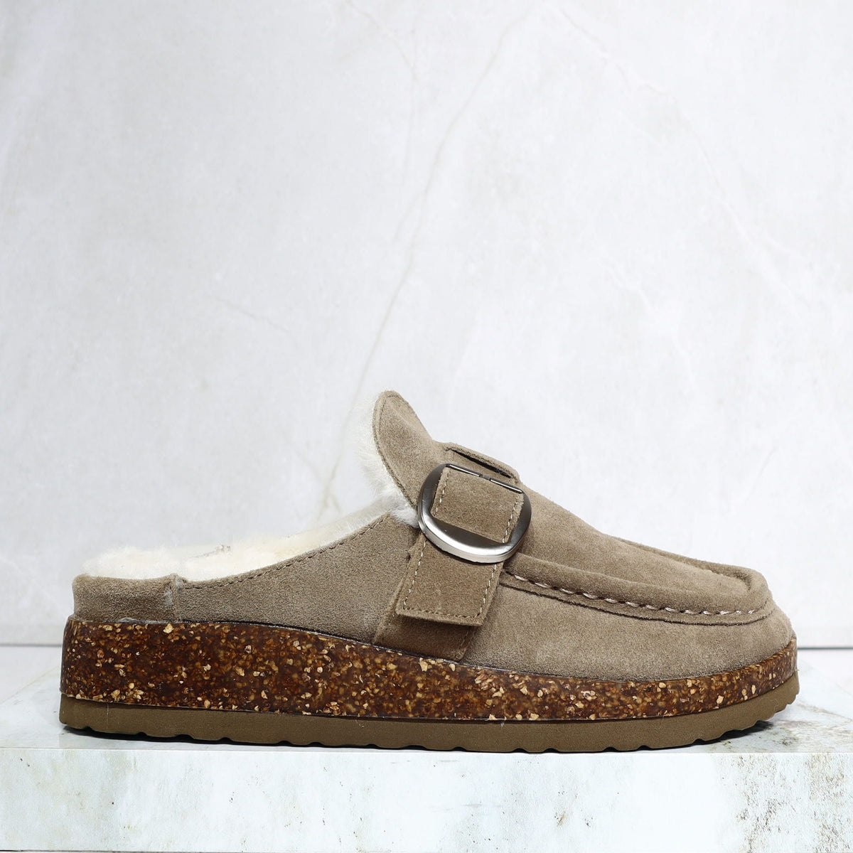 Zueco taupe cuero para mujer 26111-Z718