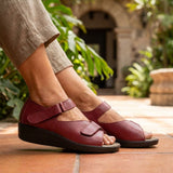 Lifestyle ROJO CUERO product 8261735579862