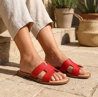 ROJO CUERO