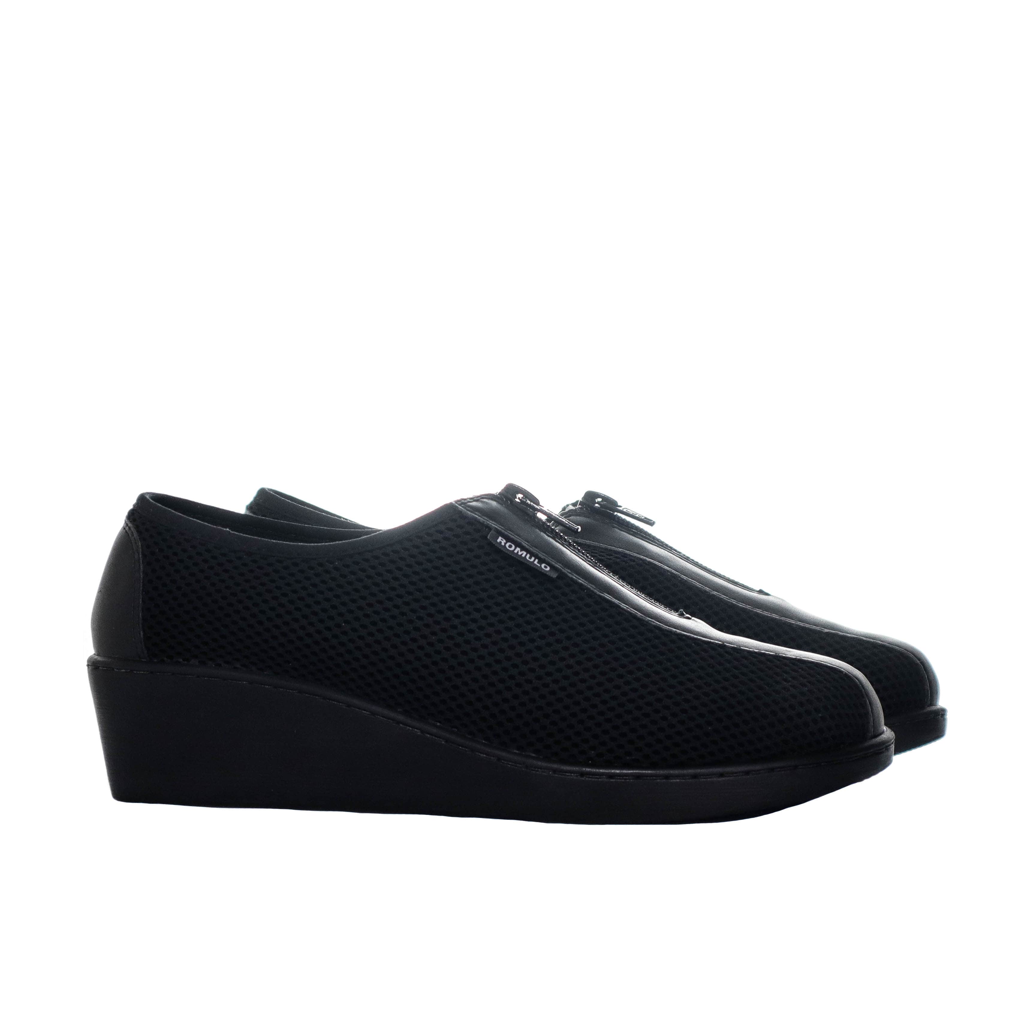 Mocasin negro para mujer RO3168
