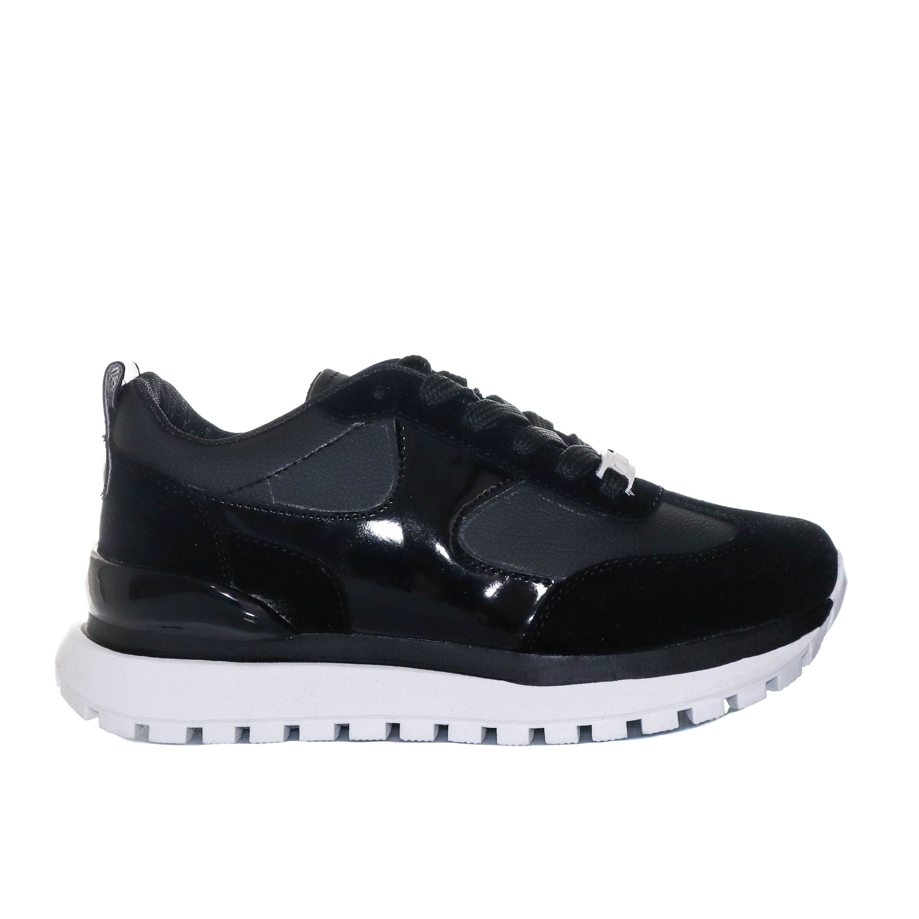 Tenis negro x charol para mujerTA880 ZAVATTY